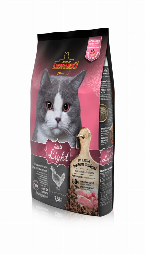 Сухой корм Leonardo Adult Light для стерилизованных и имеющих избыточный вес кошек с птицей